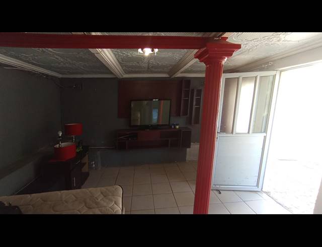 2 BEDROOM HOUSE FOR SALE IN MOUNT VERNON